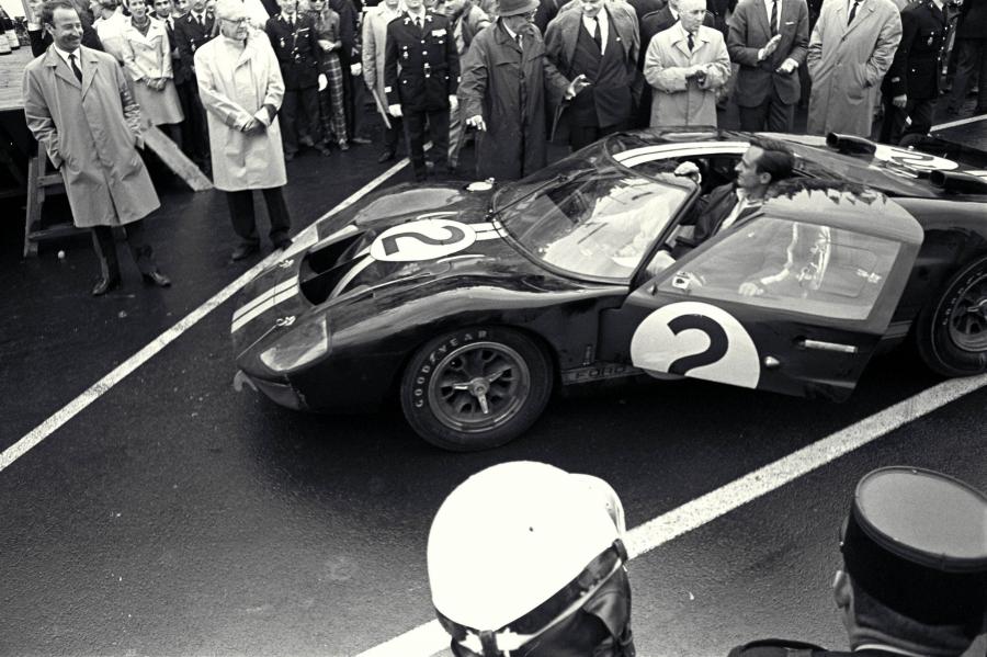  Ford GT40 (Mk II) 1965 года  (фото 37 из 118)